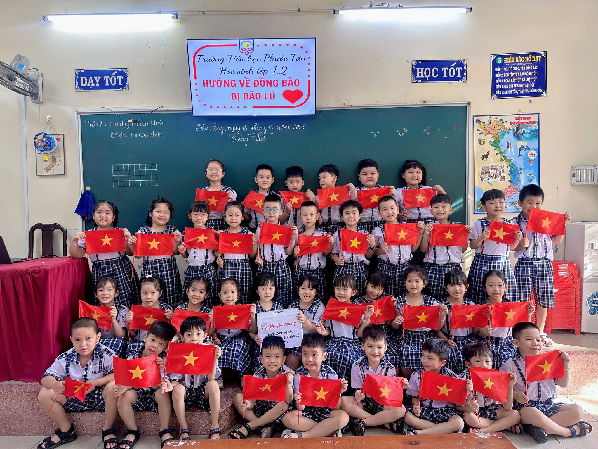 Trường Tiểu Học Phước Tân Chung Tay Quyên Góp Ủng Hộ Đồng Bào Chịu Ảnh Hưởng Bão Lụt